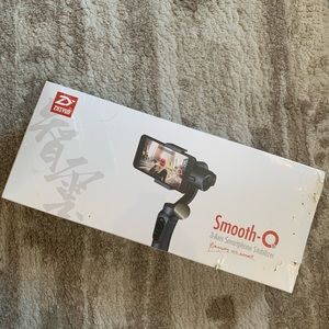 Zhiyun Smooth-Q 3-Axis Smartphone Stabilizer